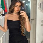 Hana AlZahed Instagram - 🖤 is my happy color !