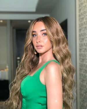 Hana Al Zahed Instagram - Mr Ex. movie premiere in 🇦🇪 💚 #dubai  #mydubai  #ksa 

MUA @ojmakeupartist 
Jumpsuit @tayacouture