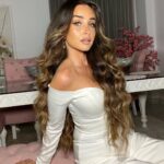 Hana AlZahed Instagram - Couldn’t decide which one to choose 🕊 So here you go ! Happy Eid everyone 🤍