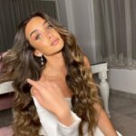 Hana AlZahed Instagram - Couldn’t decide which one to choose 🕊 So here you go ! Happy Eid everyone 🤍