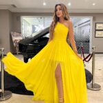 Hana AlZahed Instagram - Feeling bright like a streak of light 💛 Beirut, Lebanon