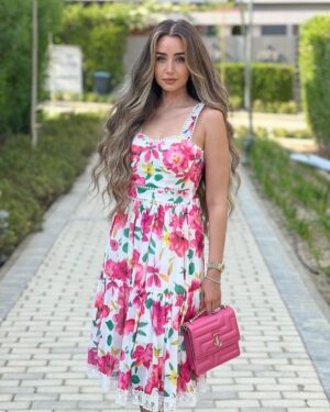 Hana Al Zahed Instagram - For the love of 🌸