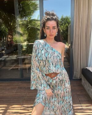 Hana Al Zahed Instagram - 💙🌻