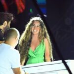 Hana AlZahed Instagram - مبروك يا تامر على ال البوم الجديد تحفة😍 هيكسر الدنيا ان شاء الله. مبسوطة اني كنت معاك على المسرح ف اغنية انت اختيار من فيلم بحبك ❤️ مع اني كنت مخضوضة من العدد ده كله ما شاء الله جمهورك كبير ❤️مبروك علينا الفيلم 🫶🏻، و مبروك على الحفلة الكبيرة دي 😍