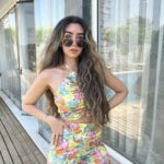 Hana AlZahed Instagram - 🙋🏼‍♀️🫧🌼