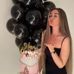 Hana AlZahed Instagram - It’s my birthday 🖤