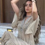 Hana AlZahed Instagram - 🪶🫶🏻