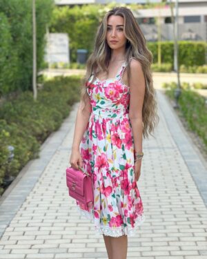 Hana Al Zahed Instagram - For the love of 🌸