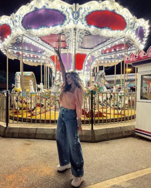 Hana Al Zahed Instagram - Carousel 🎠 

#سيب_وانا_اسيب