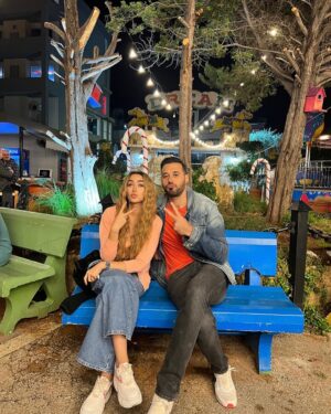 Hana Al Zahed Instagram - Carousel 🎠 

#سيب_وانا_اسيب
