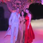 Hanady Mehanna Instagram - The gorgeous bride & groom🔥 Mabrouk habaybi🤍 #passantxfarrag Dress: @hebametwallycouture Jewellery: @nadinesherifjewellery Styled by @reemsalamaofficial