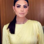 Hanady Mehanna Instagram - Mazzarita International Film Festival #الكبير_اوي 💛 Dress: @maisondzcouture Makeup: @wedyanmohy Hair: @haithamdahab00 @mohamedfatota72 Jewellery: @sally.jewellery Styled by @yasminalieldin Talent Management: @starbuzztalents #هنادي_مهنا #هنادي_مهني