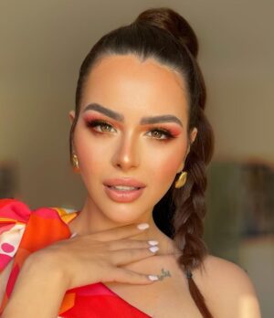 Hanady Mhana Instagram - Couleurs d’été ☀️🌺🌾