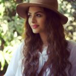 Hanady Mehanna Instagram - Swipe right for some bts of Maktoob Alaya’s 9th episode 🎞 #مكتوب_عليا