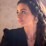 Hanady Mehanna Instagram - Who’s watching episode 5 now on @dmctv.eg ? ✨ مين بيتفرج على الحلقه ال ٥ الان على @dmctv.eg ? #مكتوب_عليا 📸: @ahmedmoustafa_official
