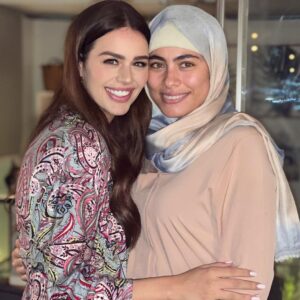 Hanady Mhana Instagram - Was honored to work with such a talented cast, thank you all for making me proud of being part of it! Thank you for the fun, good times and memories. Will miss you. So much love xx 

كان ليا الشرف اني اشتغل مع فريق عمل  موهوب و شاطر و خلونى فخوره اني جزء من العمل. شكرا علي الايام الحلوة، شكرا علي الضحك و التركيز. انا محظوظة بيكوا. هتوحشوني 🤍