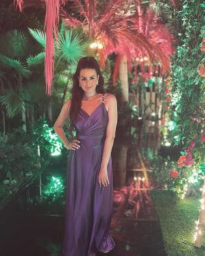 Hanady Mhana Instagram - My sister was the most beautiful bride, may god bless you with happiness and love. Rabena yetamemloko 3ala kheir yarab. Love you baby @reemsamy 💜 

Styled by @reemsalamaofficial 
Dress : @maisondzcouture 
Makeup: @dinaraghebteam 
Hair: @malaksamy_1