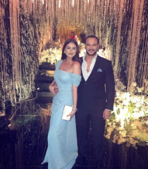 Hanady Mhana Instagram - حبيبي 🧿🤍

Both styled by my love @reemsalamaofficial 
Pampered by @abdallahelrefaeii 
Dress by @maisondzcouture