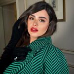 Hanady Mehanna Instagram - BTS of my latest shoot with @enigmamagazine ❣️ Styled by @khemissi_imen Photography @ahmedmobarezz Makeup by @wedyanmohy Hair by @bliss_by_moustafa Jewellery @elbazjewelry Dress @monagoudacouture Coat @flairboutique_ Location @fscairofr Four Seasons Hotel Cairo at The First Residence