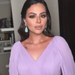 Hanady Mehanna Instagram - Last night’s red carpet de Cairo International Film Festival 44th edition. ✨ Styled by the amazing @khemissi_imen Dress by @najasaade Makeup by @mai_elbahey Hair by @silviahairstyling Jewellery @dimajewellery Clutch @marzook_official