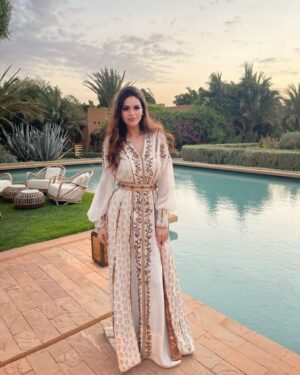 Hanady Mhana Instagram - From Marrakech with love🇲🇦 

@orientalfashionshow_officiel 
@marocfashionweek_officiel 

Kaftan: @wafaaidrissiofficial 

@alsagheersalons 
Hair: @malaksamy_1 
Makeup: @tarek_ahmed_makeup_artist