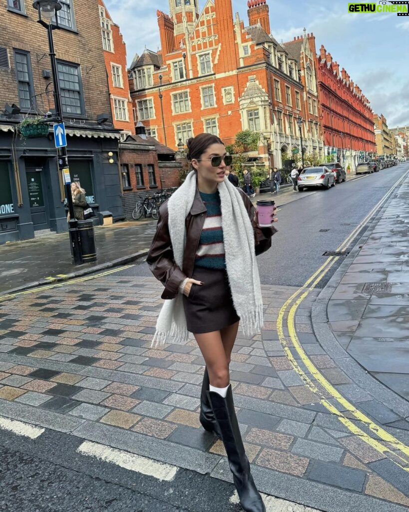 Hande Erçel Instagram - So matcha👻🤍 London UK