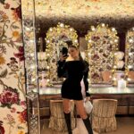 Hande Erçel Instagram - Miyy&🌸🪩&♥️ London UK