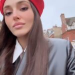 Hande Erçel Instagram - Miyy&🧸&♥️ London UK