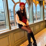 Hande Erçel Instagram - Miyy&🧸&♥️ London UK