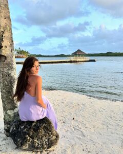 Hande Erçel Instagram - Mauritius