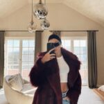 Hande Erçel Instagram - Mob Mom 🕶️