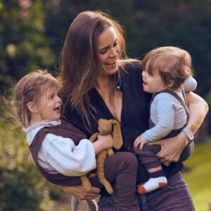 Hanna Verboom Instagram - Deze liefste mensjes zijn alweer 1 en 3 jaar met ons op reis ⛵️dat ik met al mijn onvolkomenheden jullie moeder mag zijn is de allergrootste eer ❤️