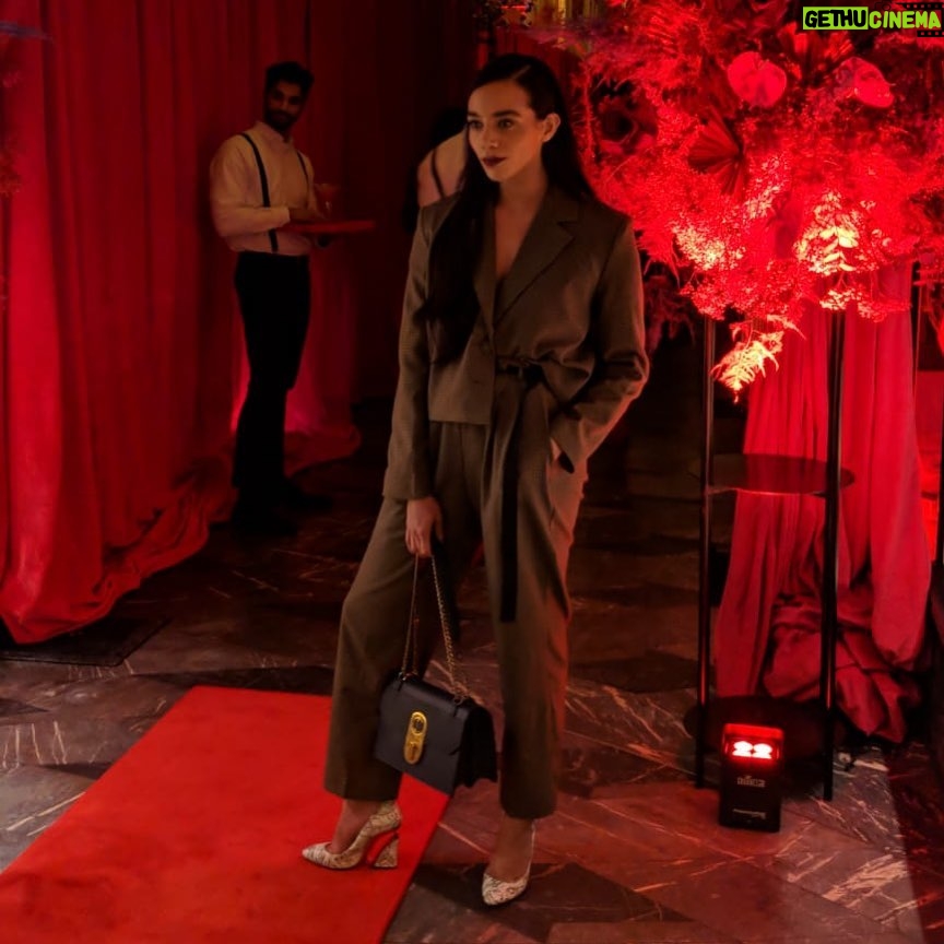 Hannah John-Kamen Instagram - Fast times @louboutinworld Elisa bag launch 🤙🏽