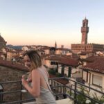 Hannah Kasulka Instagram - I bought my dog a souvenir Florence, Italy