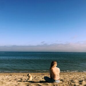 Hannah Kasulka Instagram - Went to Leala’s favorite place today because unfortunately she has to have her leg amputated tomorrow. The good news is she won’t be in pain anymore and she’ll be even cuter which is nearly impossible.