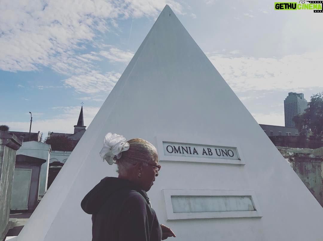 Hannah Kasulka Instagram - My grave guide at St. Louis Cemetary No. 1 in New Orleans in front of Nic Cage's grave 💀#tbt