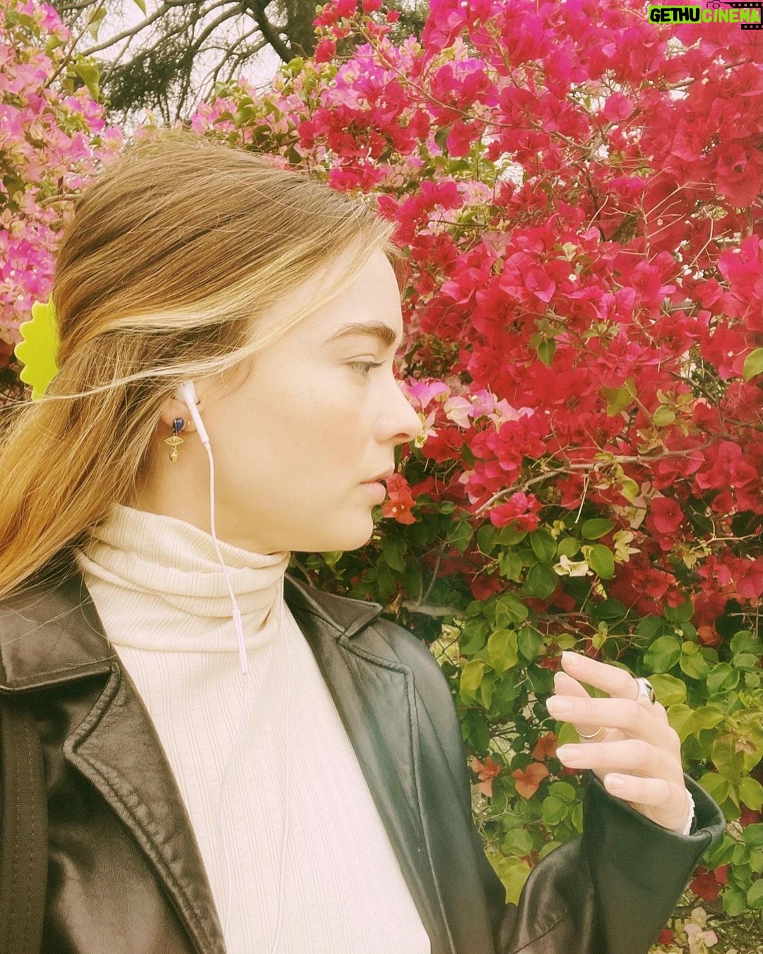 Hannah Kasulka - 2.2K Likes - Anybody wanna start a band? 🎺 🎶