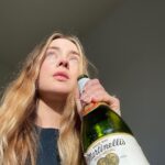 Hannah Kasulka Instagram - 🍾 🎠 ✨ 🍋