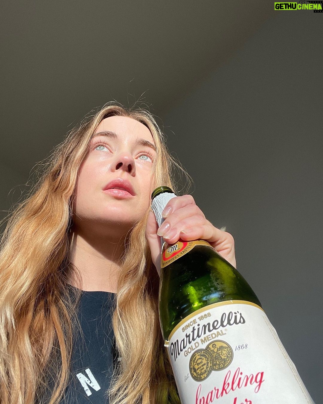 Hannah Kasulka - 2.2K Likes - 🍾 🎠 ✨ 🍋