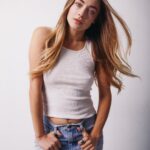 Hannah Kasulka Instagram - tw: if you’d signed up for my newsletter you’d already have this pic & know some of my summer plans