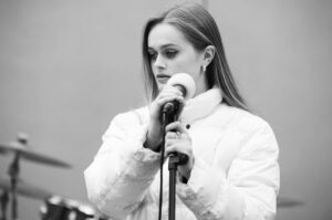 Hannah Nordberg Instagram - so I say thank you for the music❤️