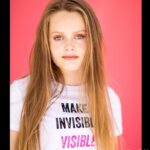 Hannah Nordberg Instagram - we all know somebody who is suffering 💛🖤💛#MakeInvisibleVisible #ii
