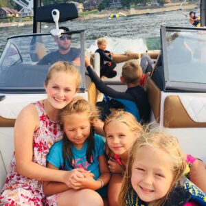 Hannah Nordberg Instagram - Missing my family in Canada! #allsmiles #laughter #love #adventure #grateful #timetogether #vacation #summer2k18 #bestsummerever