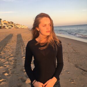 Hannah Nordberg Instagram - fun in the sun with my loves❤️ #springbreak #grateful #malibu #bestoffriends #goodtimeswithgoodfriends #love #beachlife #goldenhour #sunset