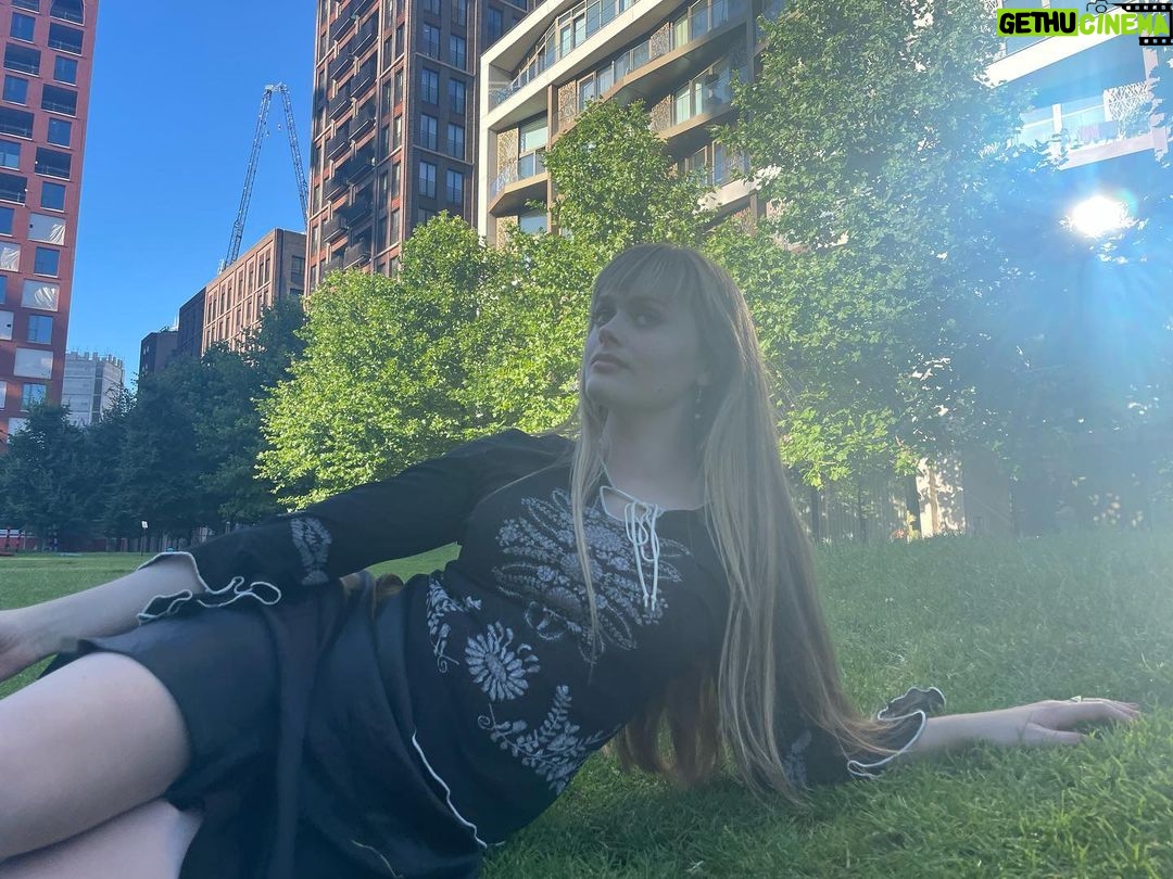 Hannah Nordberg Instagram - The ladies of London