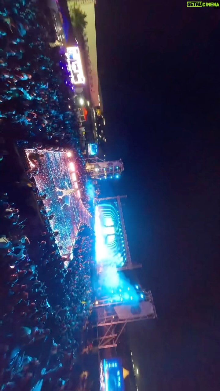 Harrdy Sandhu Instagram - “Grateful beyond words for the incredible love and warmth in Indore during the first show of my ‘In My Feelings’ tour. Two hours felt like a beautiful blink of an eye. Your support makes this journey unforgettable. Thank you from the bottom of my heart. 🙏 #InMyFeelingsTour #Indorelove P.S- Grateful that i have such an incredible team that made this happen.