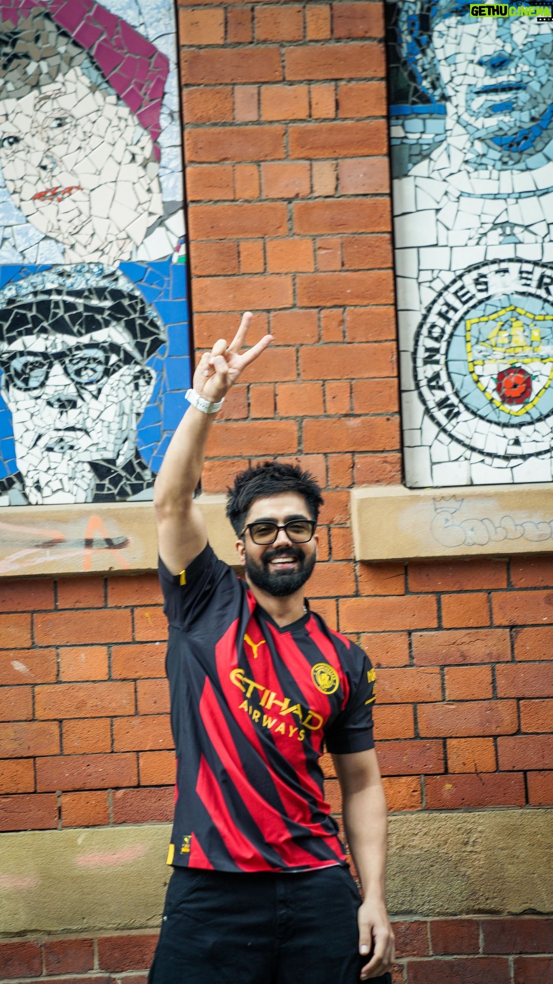 Harrdy Sandhu Instagram - Let’s get that treble! Come on City 🩵 @mancity @pumaindia #PumaFam