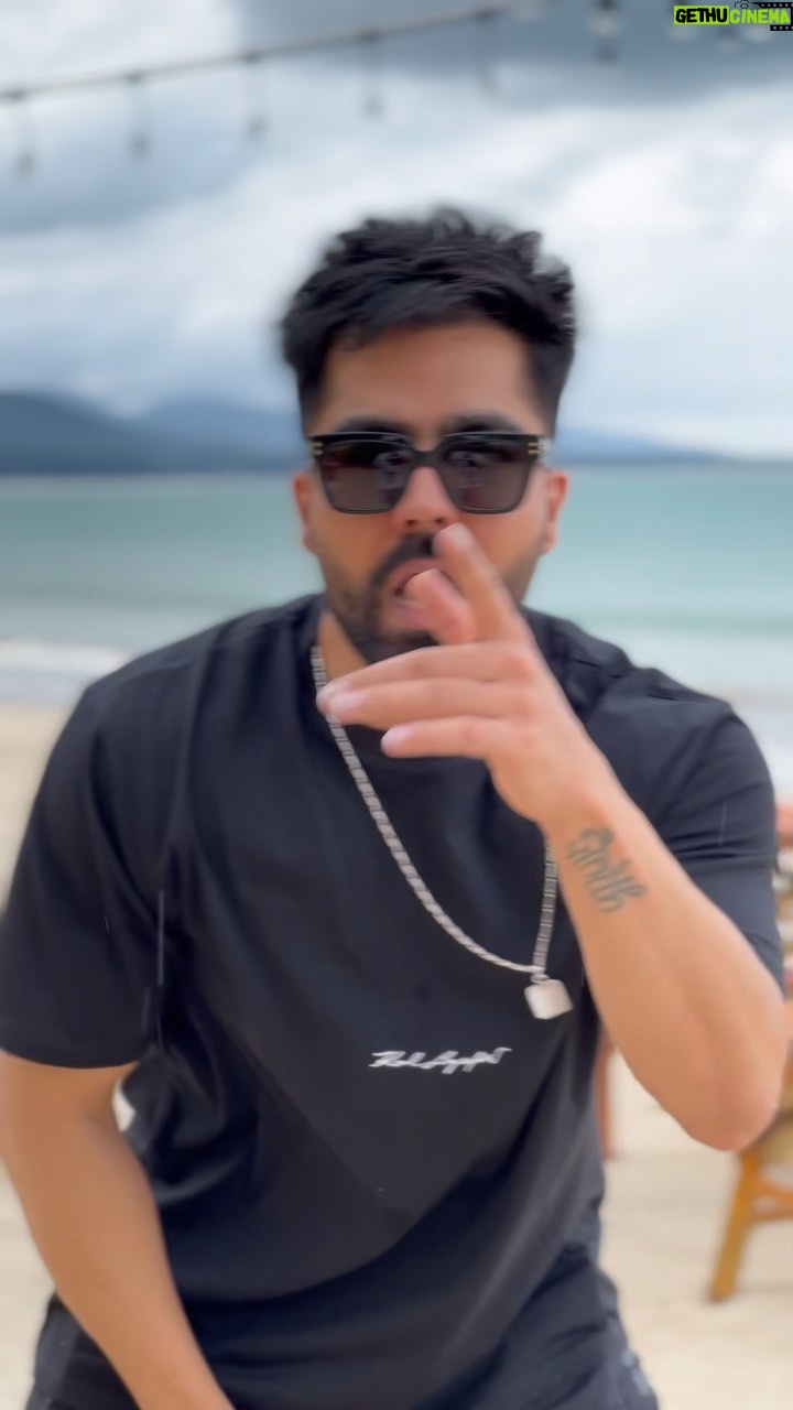 Harrdy Sandhu - 715.4K Likes - KYAA BAAT HAII 2.0 - Loving the response.
#kyaabaathaii 2.0 #GovindaNaamMera
@vickykaushal09 @kiaraaliaadvani @bhumipednekar @karanjohar @tanishk_bagchi @jaani777 @bpraak @azeemdayani @nikhitagandhiofficial @dharmamovies @sonymusicindia @apoorva1972