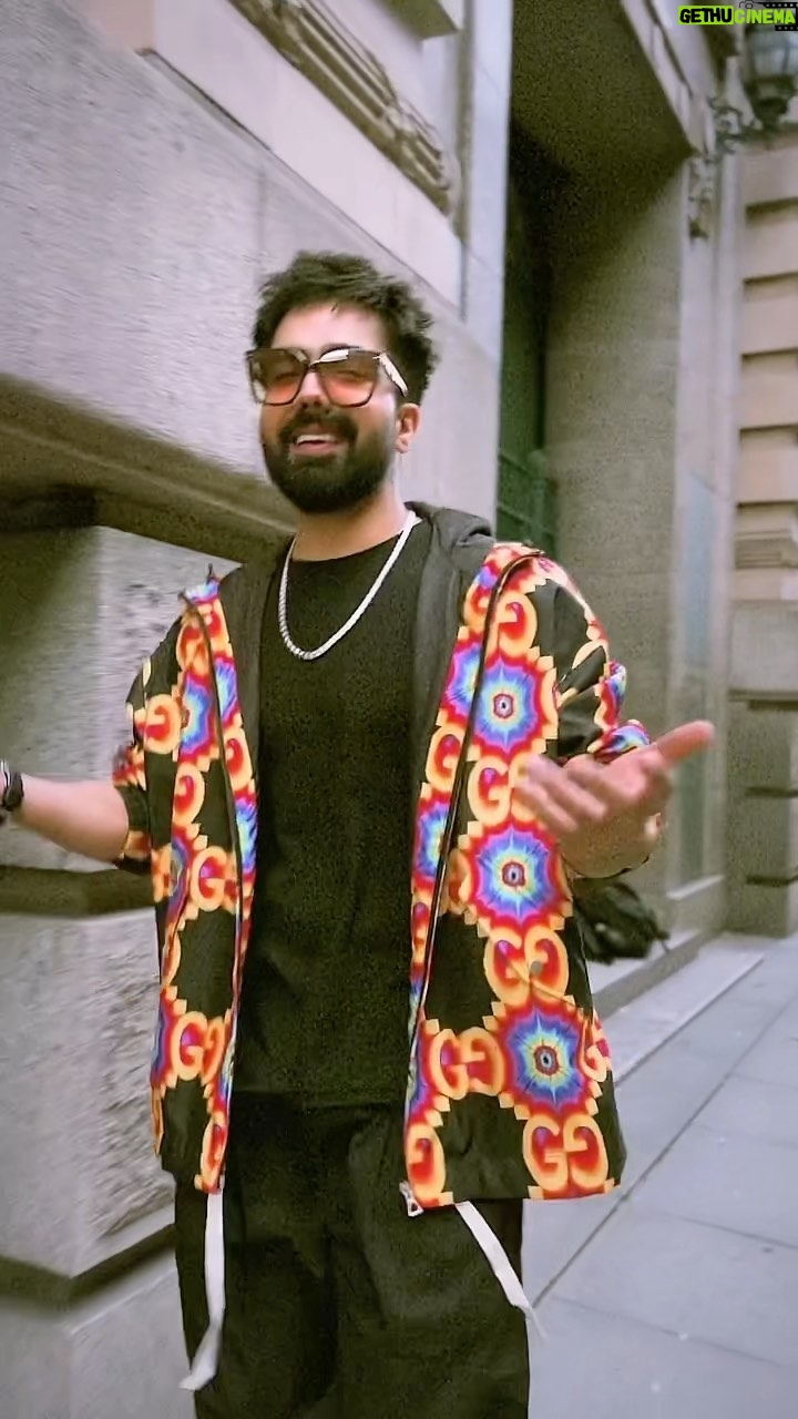 Harrdy Sandhu - 186.4K Likes - Dil tera hoyi jaanda ay yaar ni dass hun Ki Kariye❤️
Code Name Tiranga in theatres near you on 14th October.
#Codenametiranga