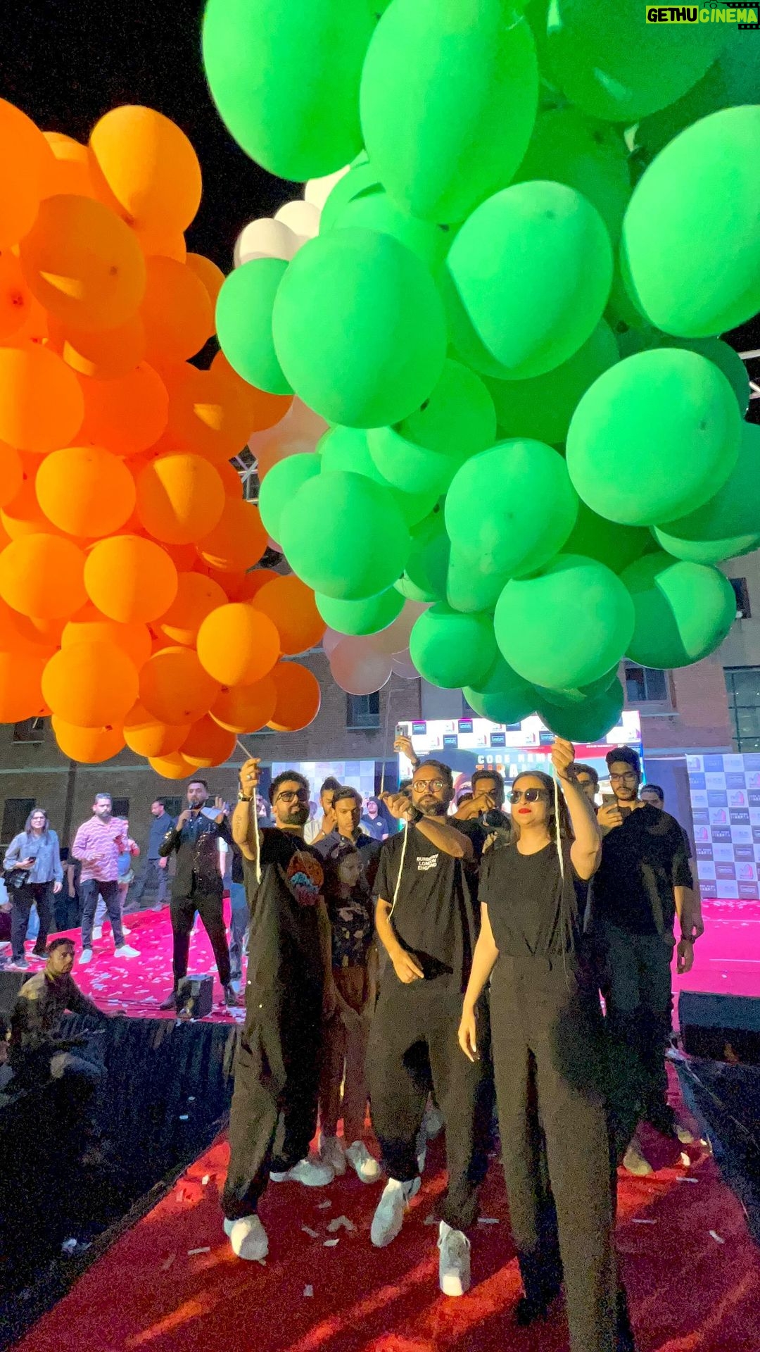 Harrdy Sandhu Instagram - #CodeNameTiranga Promotions in #Jaipur. Jaipur, you have my heart. Thank you for the immense love and support. Now, go watch the film on 14th October in Cinemas. @parineetichopra @ribhu_dasgupta @reliance.entertainment @tseriesfilms @codenametiranga